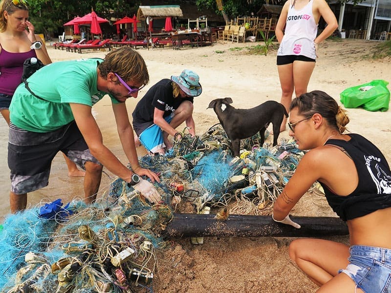 Eco Day Clean Up on Koh Tao with IDC and Divemaster Candidates